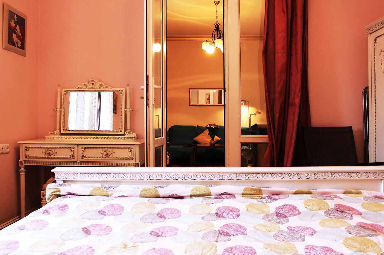 Vivid 2 Bedroom Apt. Yerevan Ngoại thất bức ảnh