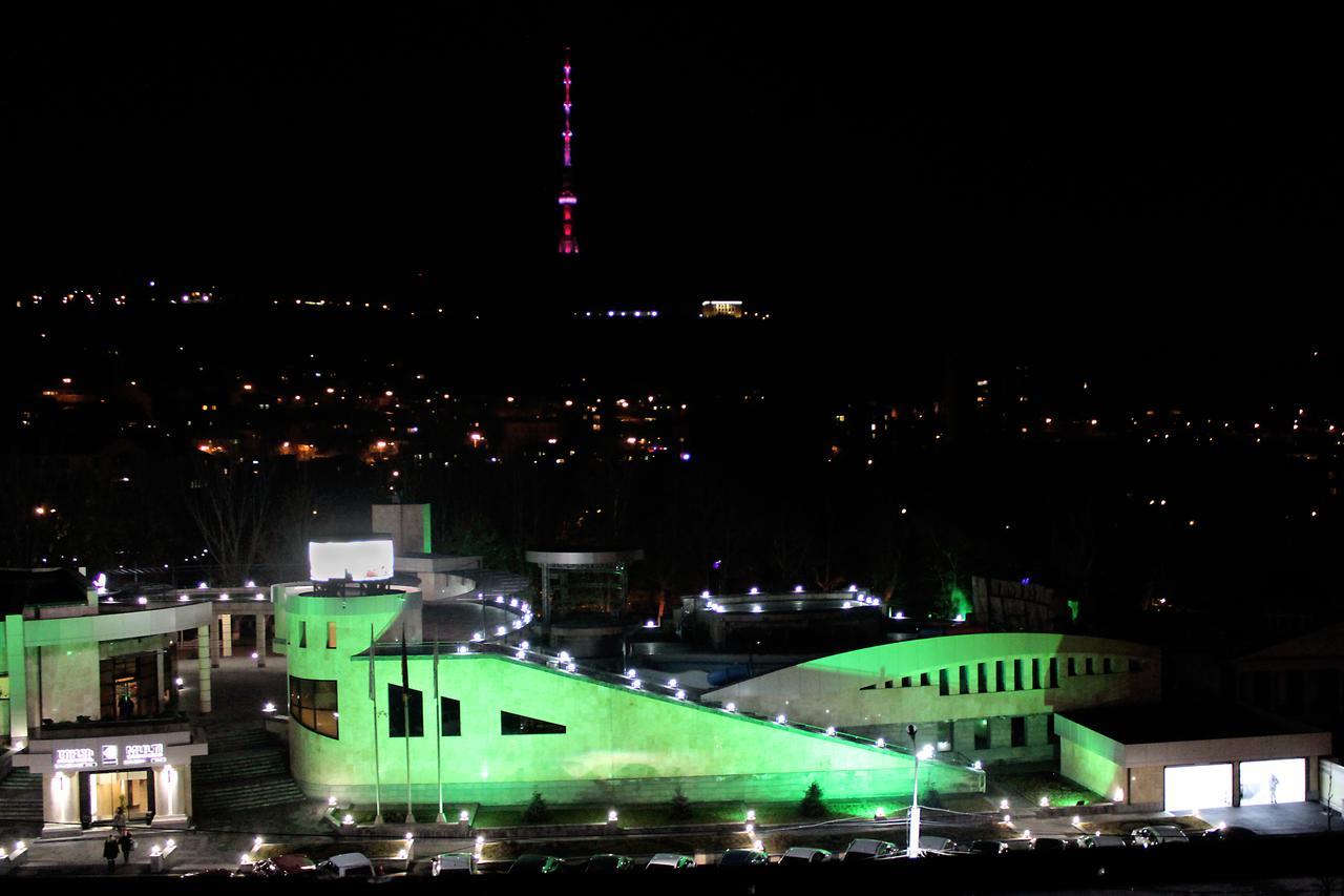 Vivid 2 Bedroom Apt. Yerevan Ngoại thất bức ảnh
